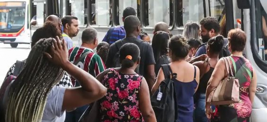 Desemprego recua para 6,2% em maio, o menor para o perodo desde 2012