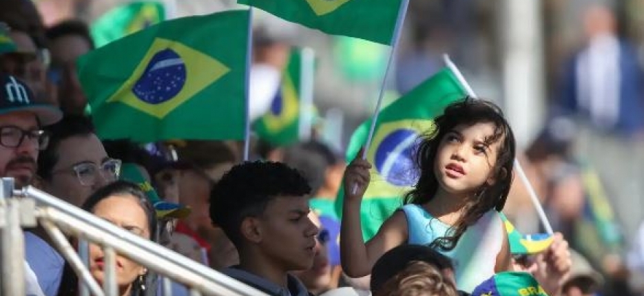 Decis�o dos EUA sobre fac��es tenta limitar soberania do Brasil