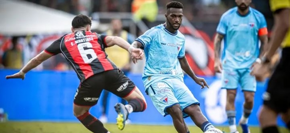 Fortaleza joga bem, mas � derrotado pelo Vit�ria e fica com o vice da Copa do Nordeste